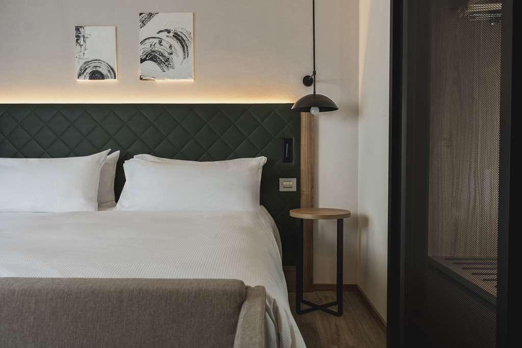 Hilton Garden Inn Padova City Centre Phòng bức ảnh